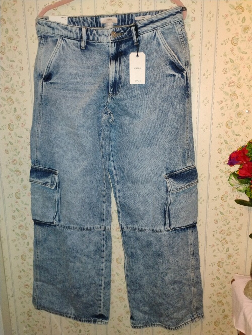 Forever 21 Cargo Jeans NWT Large Light Wash